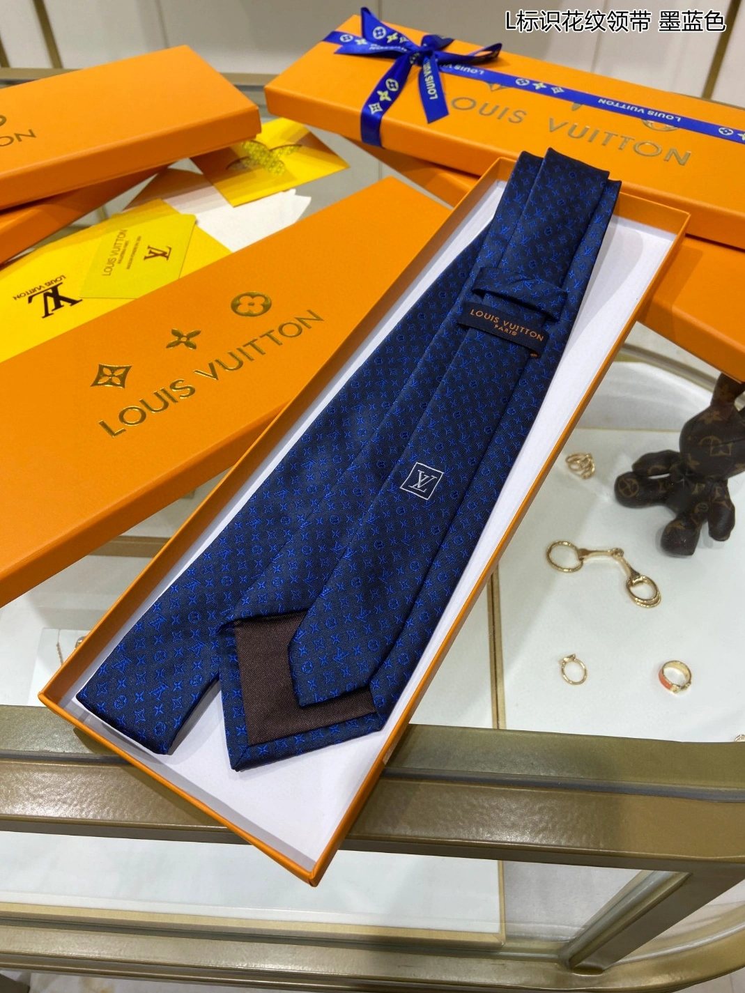 Cozy 4864 Louis Vuitton LV Necktie For Men - Image 3