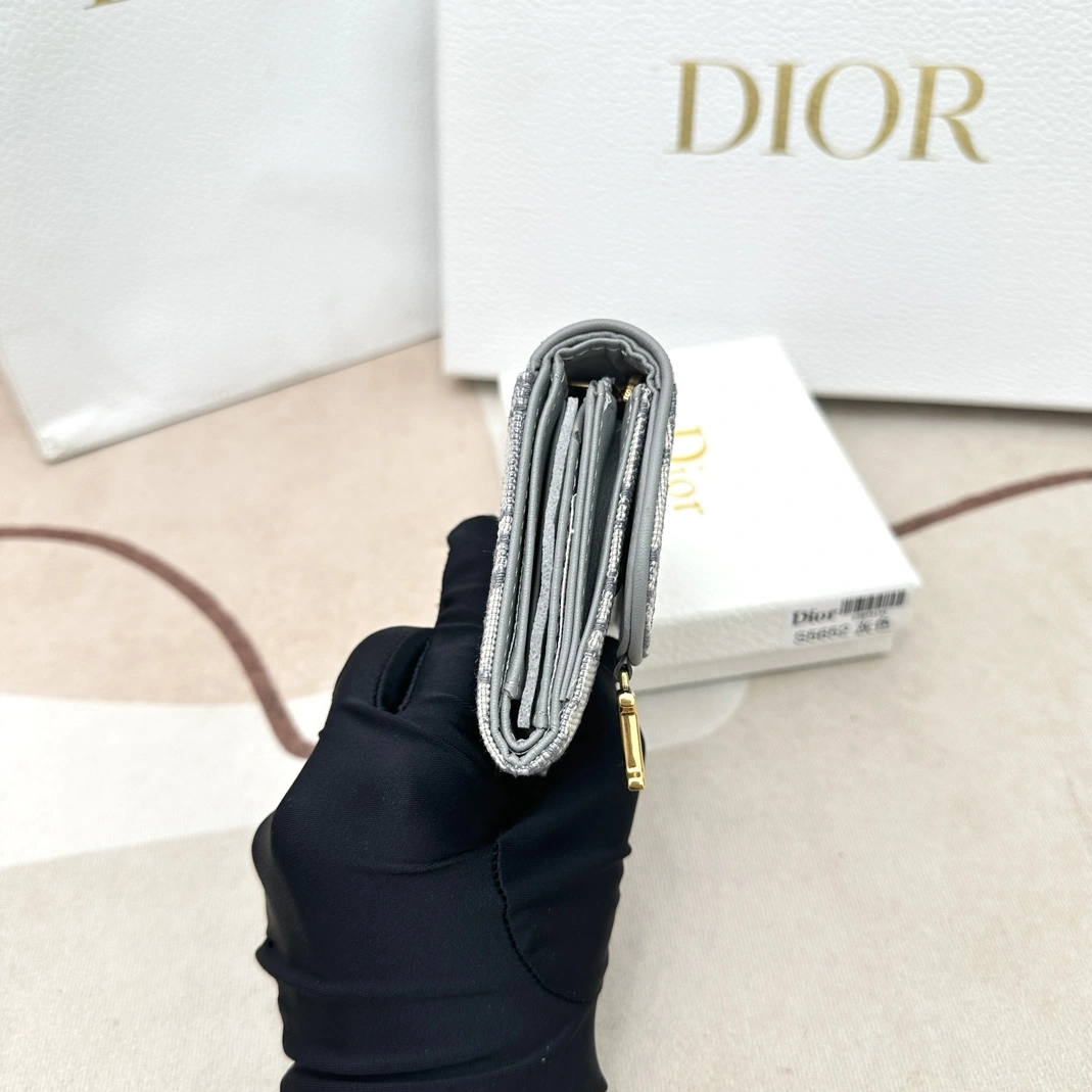 Cozy 5677 Christian Dior AAA Wallets For Women - Image 4