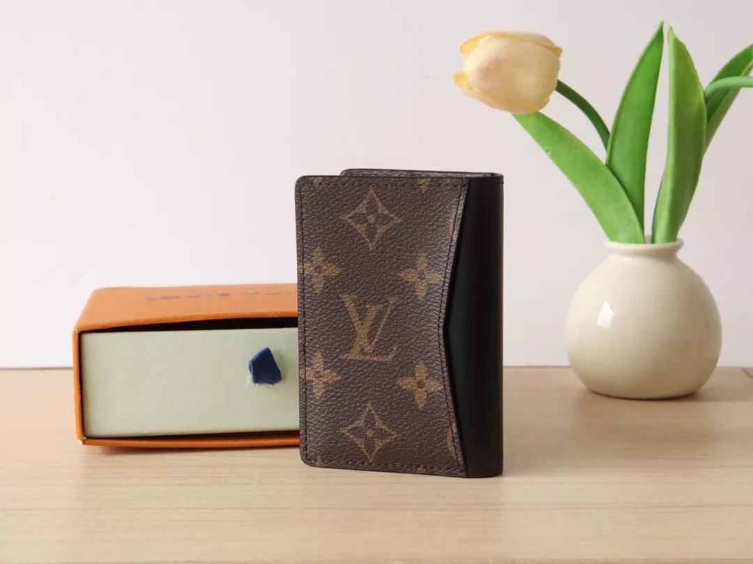 Cozy 8524 Louis Vuitton LV Card Case