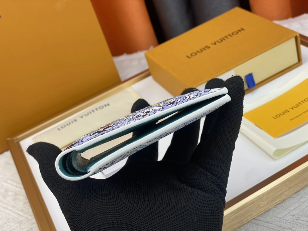 Cozy 9962 Louis Vuitton LV Wallets - Image 3