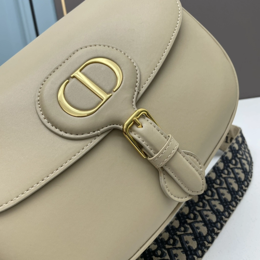 DailyWear 3742 Christian Dior AAA Quality Messenger Bags For Women - Image 4