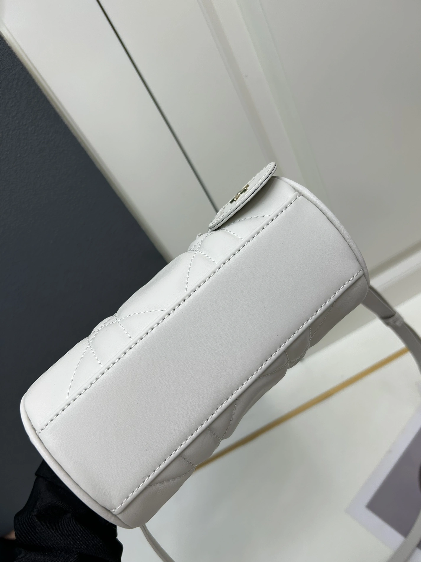 EasyMatch 2593 Christian Dior AAA Quality Handbags For Women - Image 7