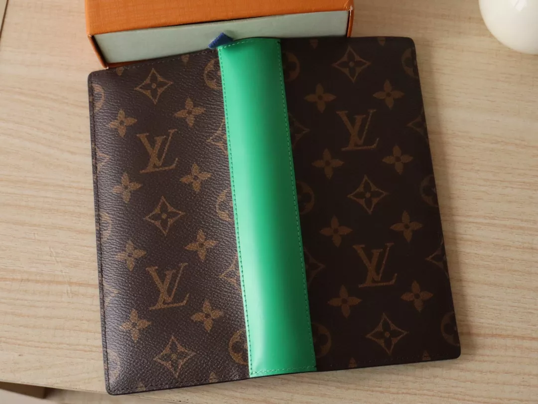 EasyMatch 3093 Louis Vuitton AAA Quality Card Case - Image 3
