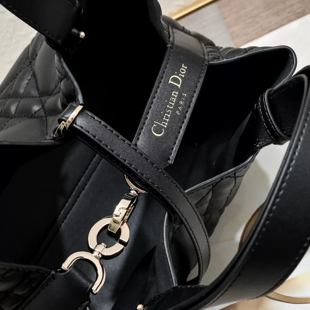 EasyMatch 7796 Christian Dior AAA Quality Handbags For Women - Image 7