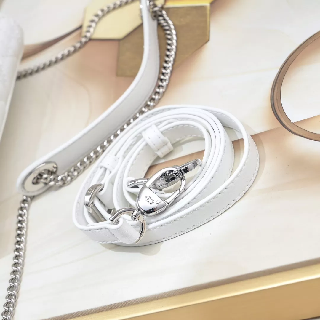 Efficient 4533 Christian Dior AAA Quality Handbags For Women - Image 5