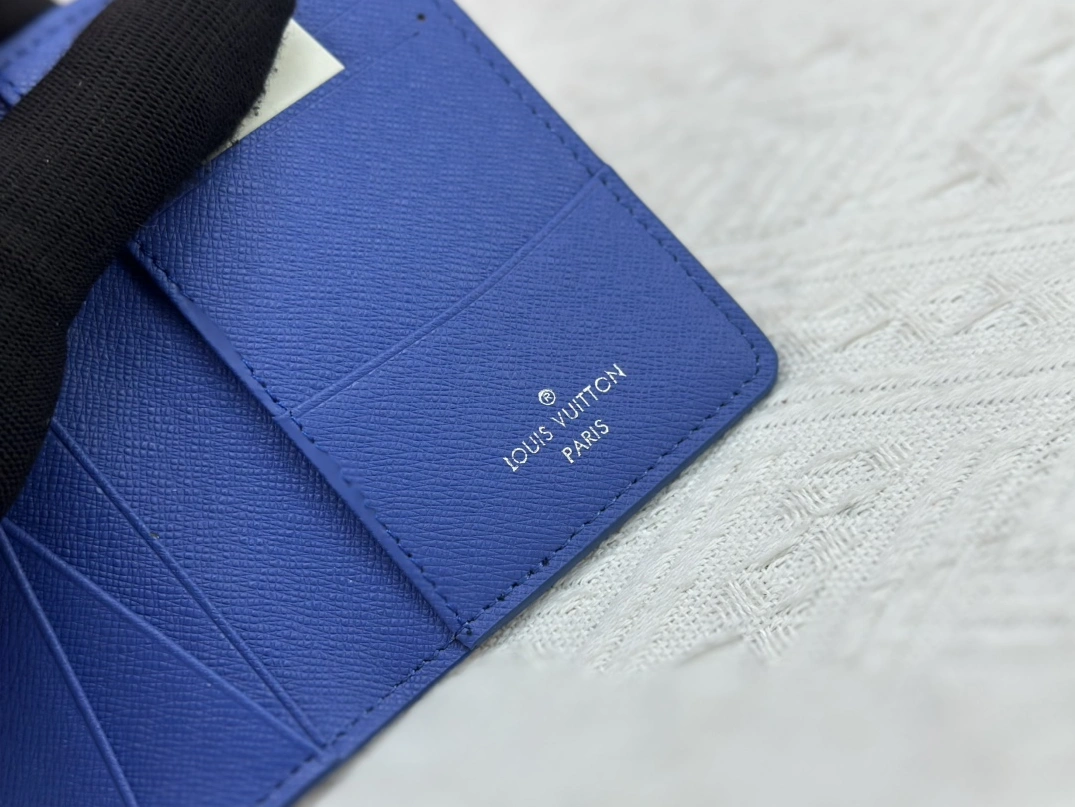 Efficient 6495 Louis Vuitton LV Card Case - Image 8