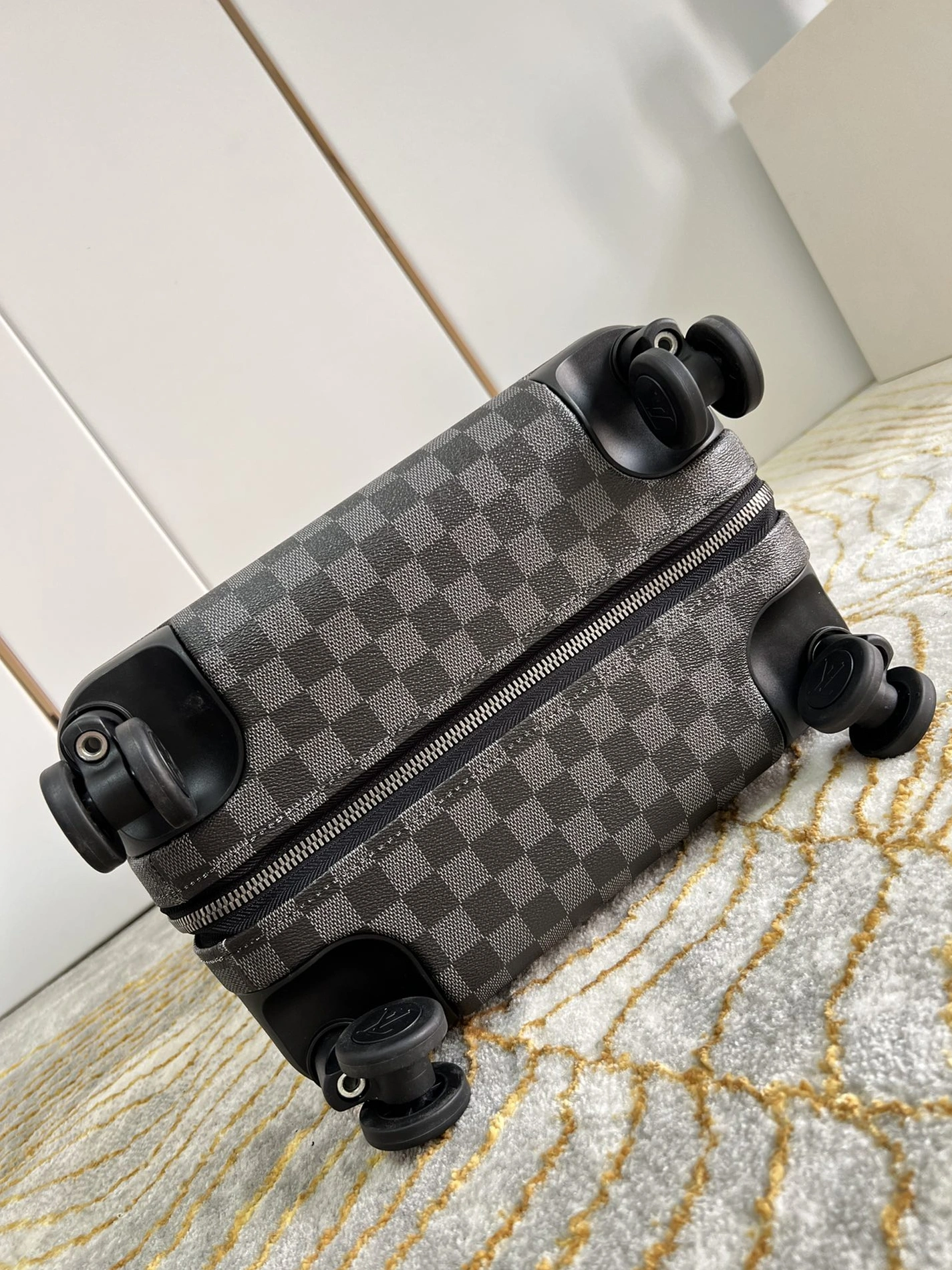 Elegant 3016 Louis Vuitton Luggage - Image 5
