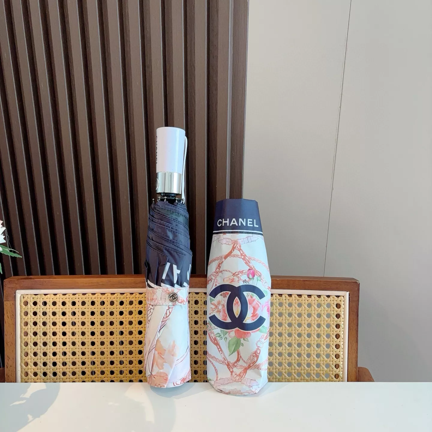 Elegant 6141 Chanel Umbrellas - Image 4