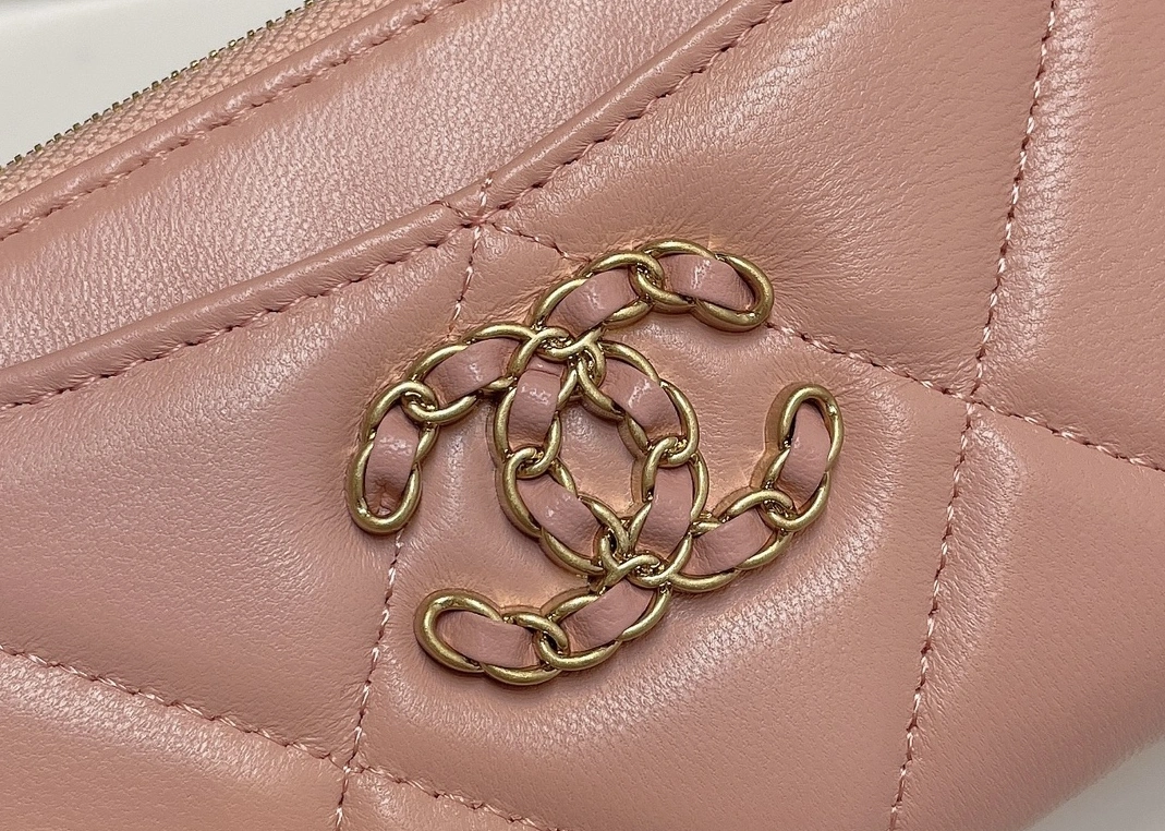 EyeCatching 4253 Chanel Card Case - Image 6