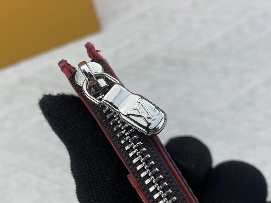 EyeCatching 7298 Louis Vuitton LV Card Case For Women - Image 7