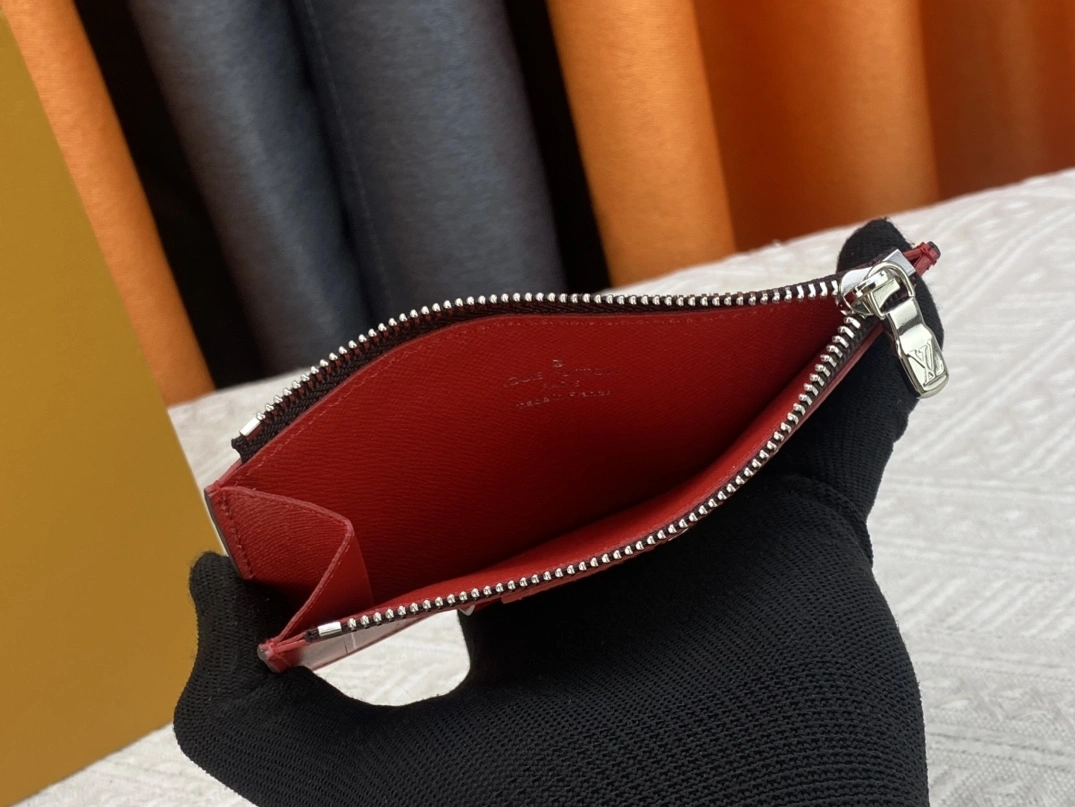 EyeCatching 7298 Louis Vuitton LV Card Case For Women - Image 8