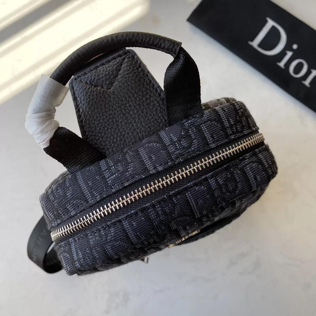 Fashionable 5805 Christian Dior AAA Man Messenger Bags - Image 4