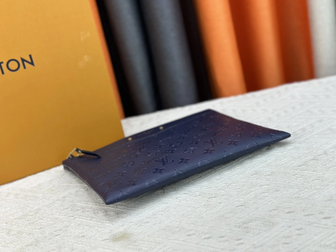 Fashionable 6471 Louis Vuitton LV Wallets For Unisex - Image 4