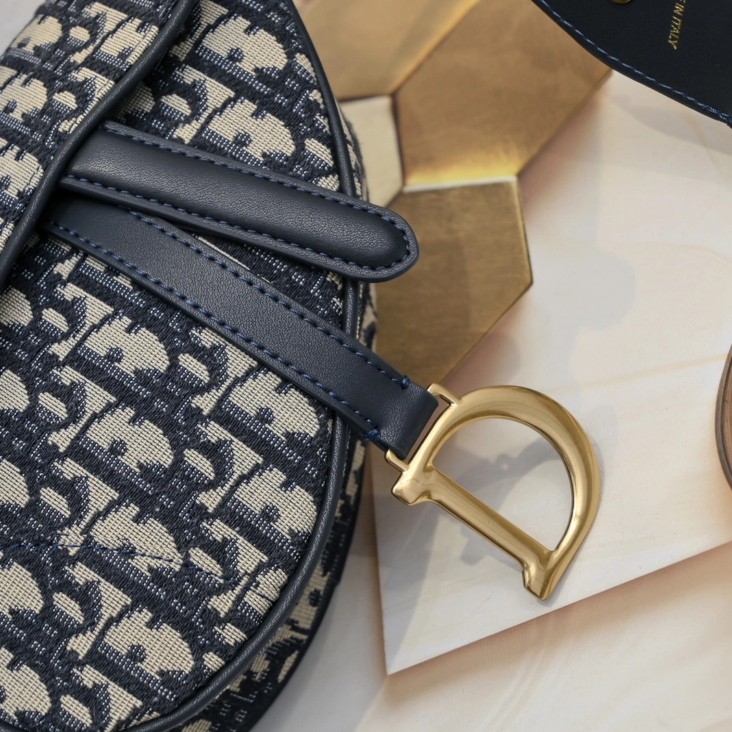 Flexible 9618 Christian Dior AAA Quality Messenger Bags For Women - Image 4