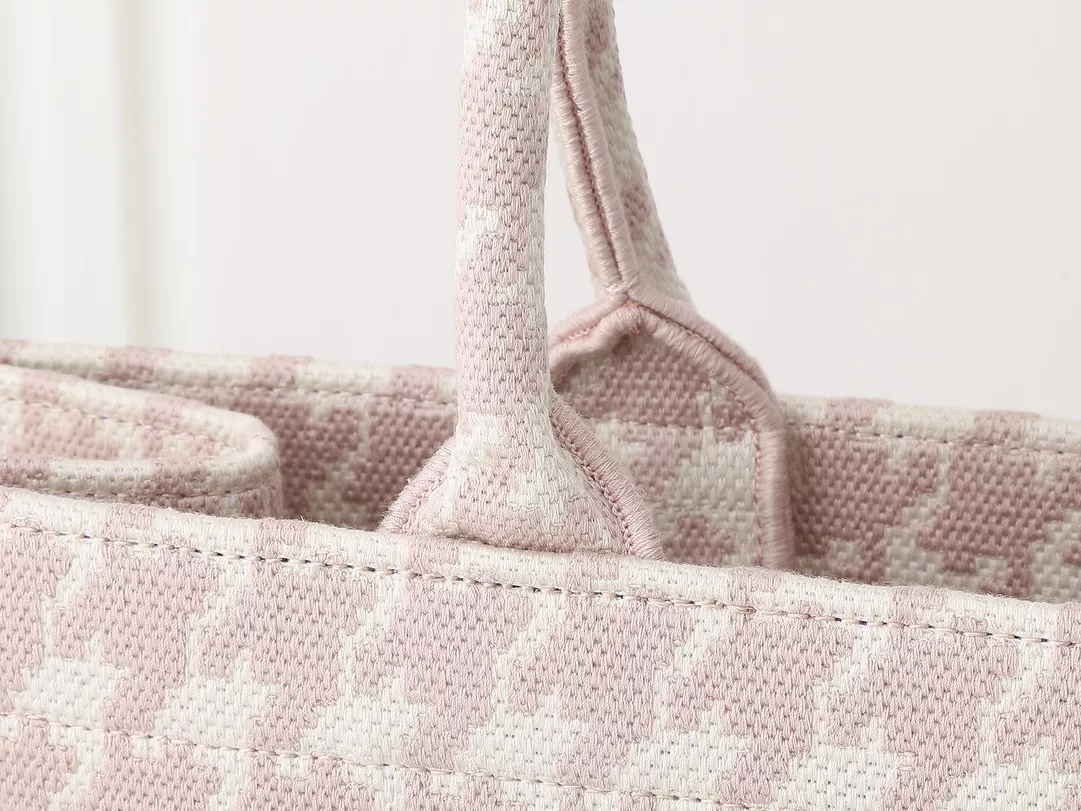 Functional 2090 Christian Dior AAA Quality Tote-Handbags For Women - Image 5