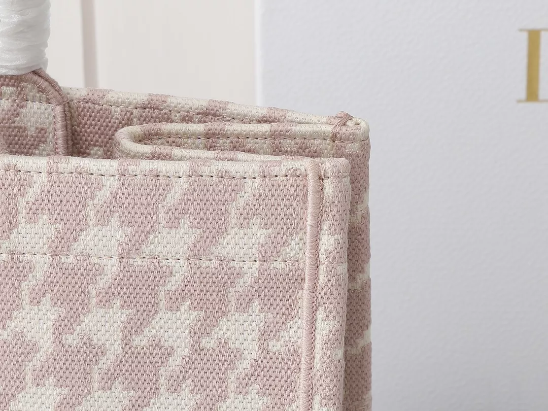 Functional 2090 Christian Dior AAA Quality Tote-Handbags For Women - Image 6