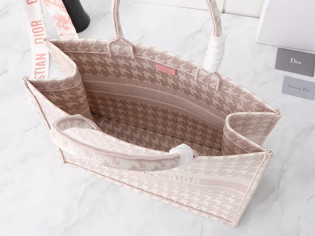 Functional 2090 Christian Dior AAA Quality Tote-Handbags For Women - Image 8