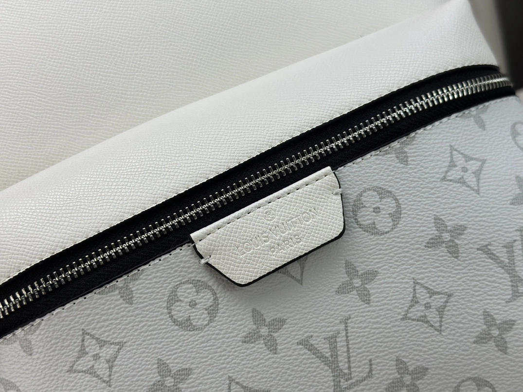 Functional 9455 Louis Vuitton AAA Quality Backpacks For Unisex - Image 6