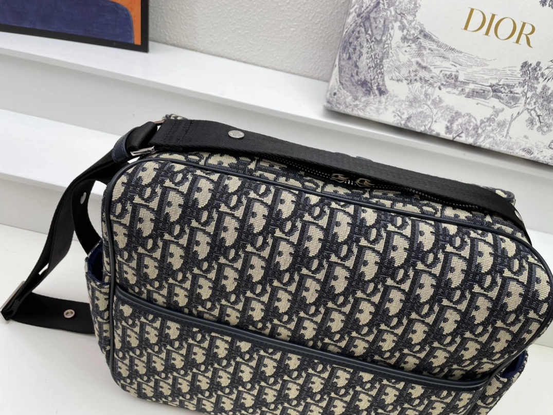 GoAnywhere 3962 Christian Dior AAA Man Messenger Bags - Image 5