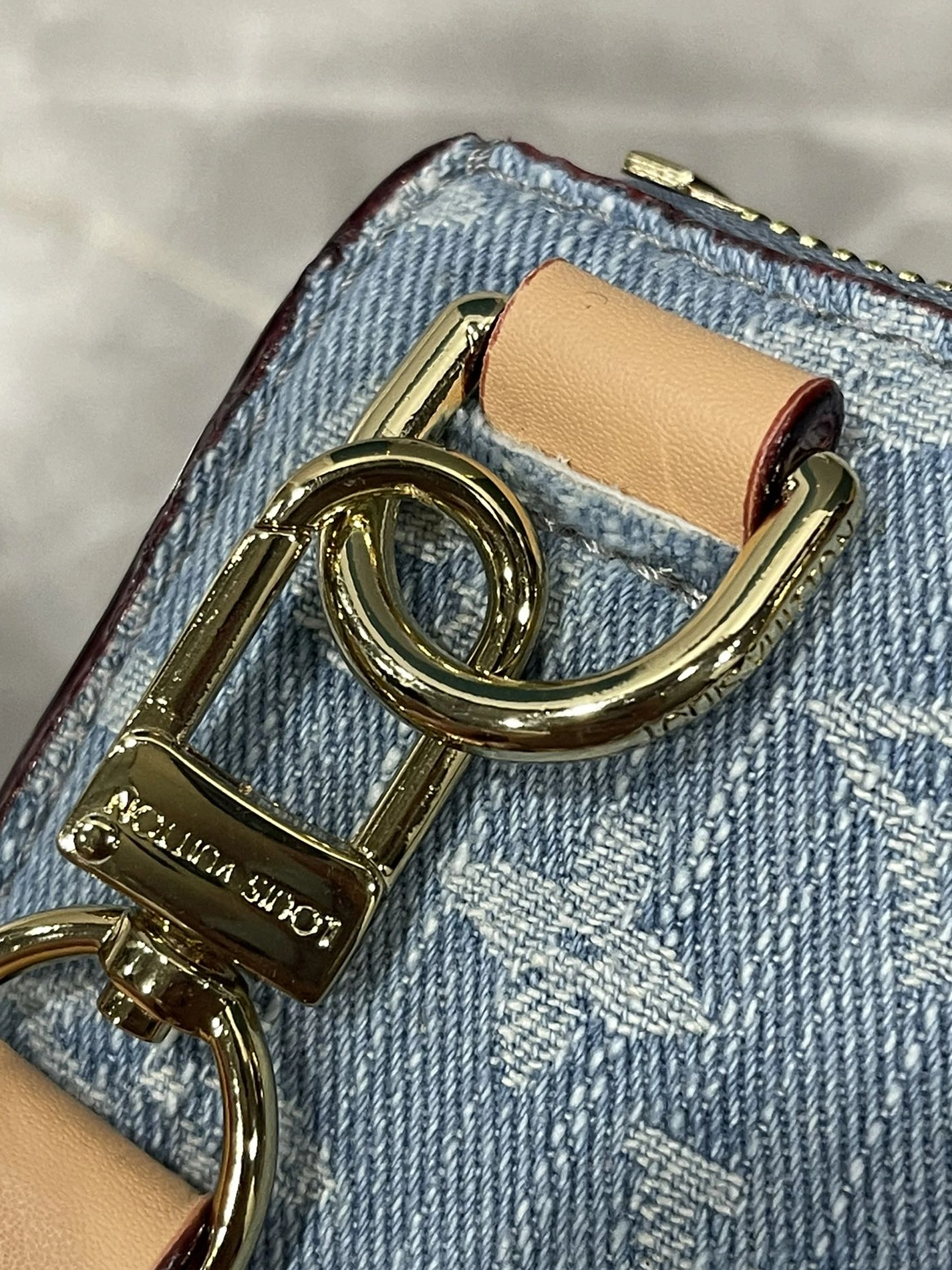 GoodFit 3569 Louis Vuitton AAA Quality Handbags For Unisex - Image 7