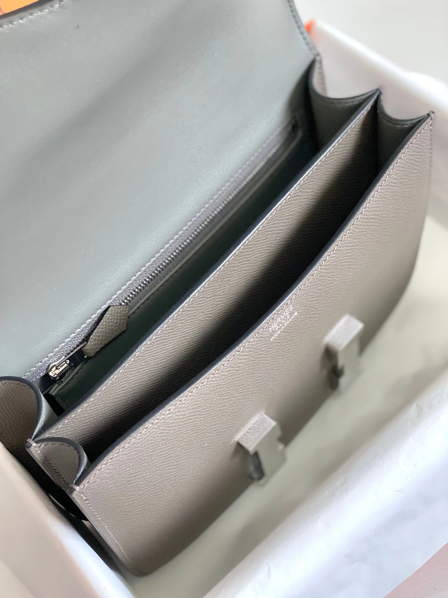 Hermes AAA Quality Messenger Bags For Women Sleek 6690 - Image 7