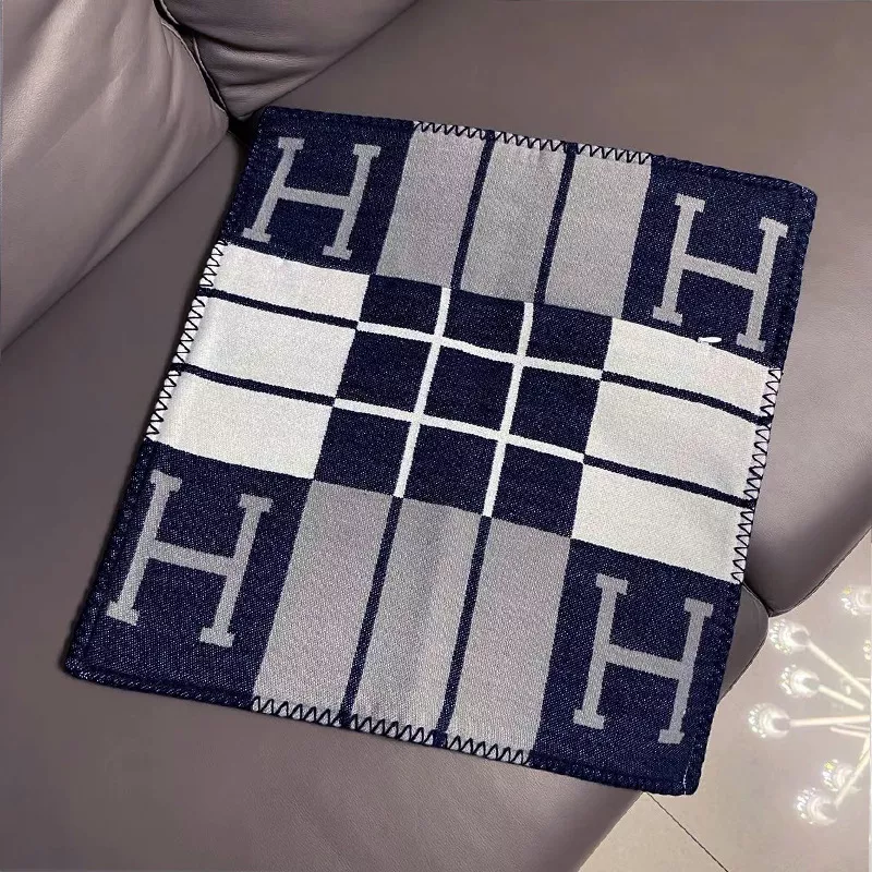 Hermes Cushion Minimalist 9943 - Image 3