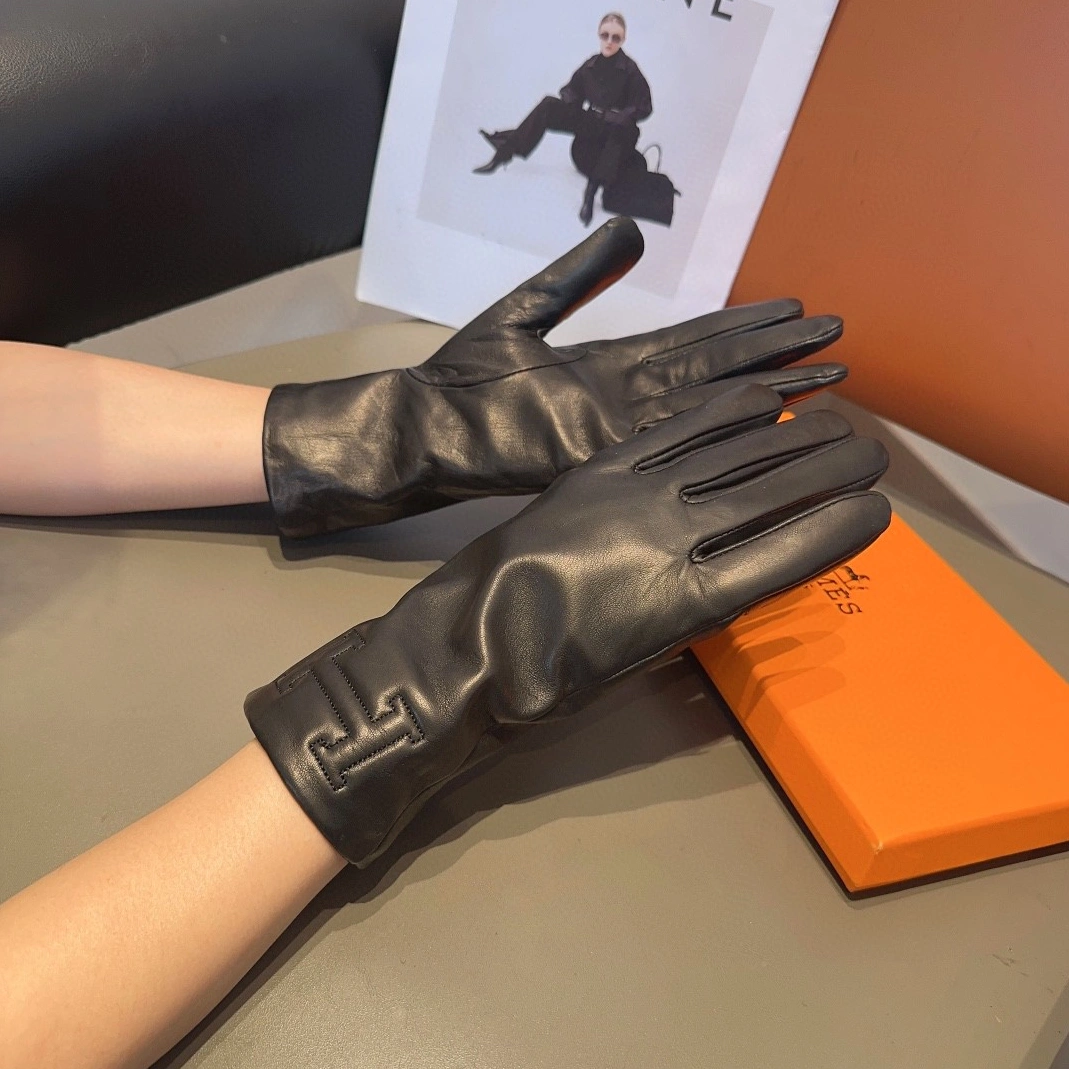 Hermes Gloves For Women Soft 8765 - Image 3