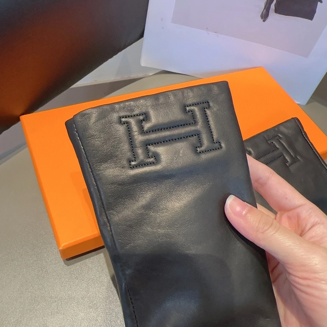 Hermes Gloves For Women Soft 8765 - Image 5