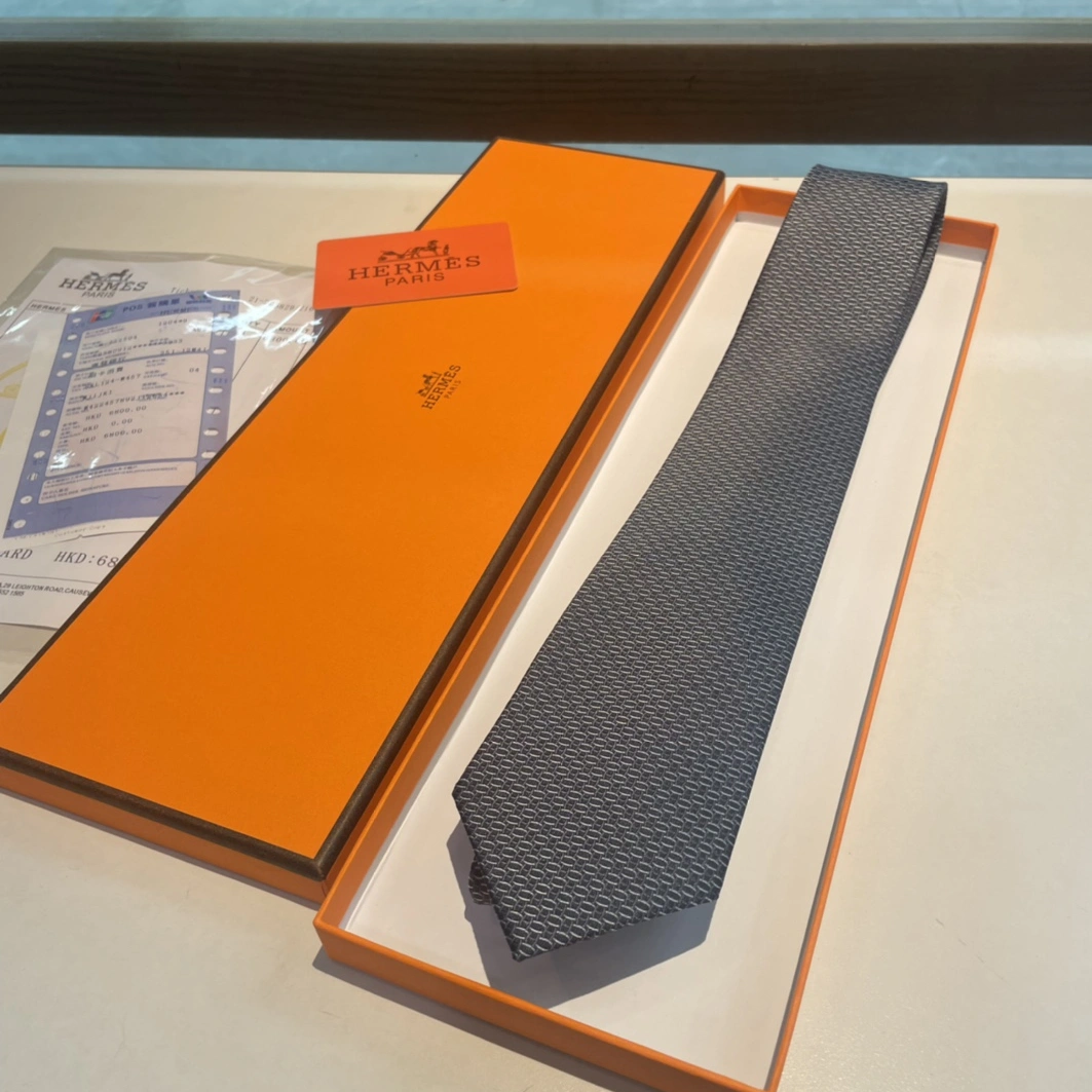 Hermes Necktie For Men Sophisticated 7561 - Image 7