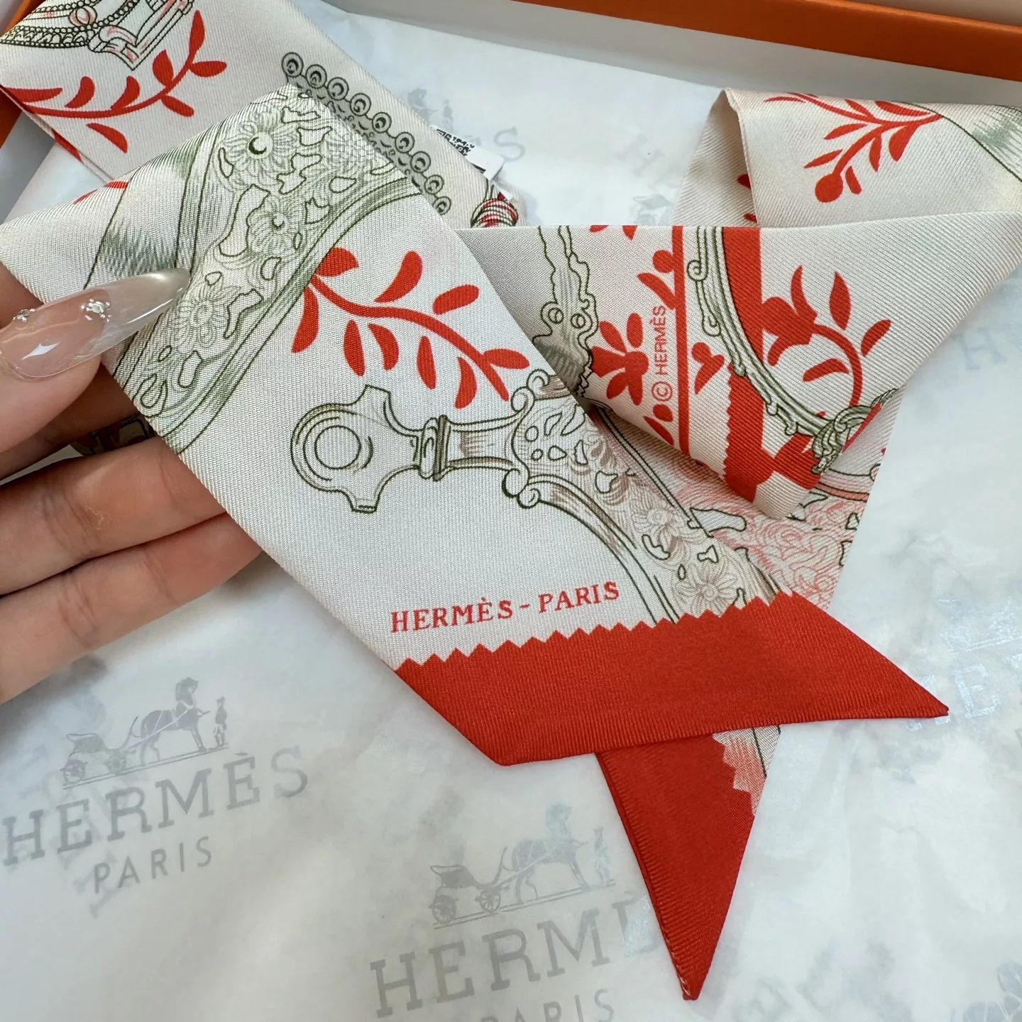 Hermes Silk Scarf Lightweight 5044 - Image 5