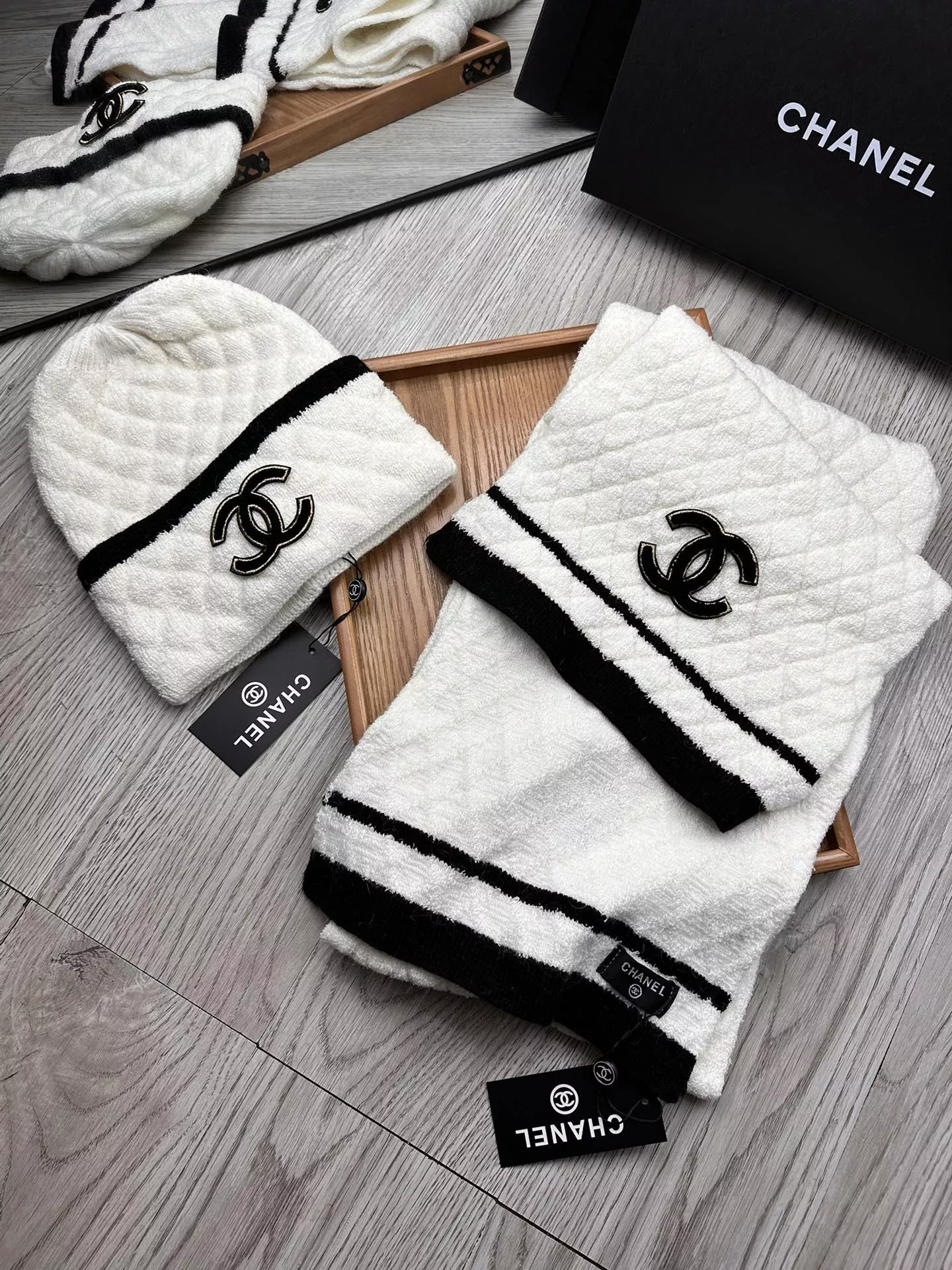 HighQuality 2111 Chanel Hat and Scarf Set - Image 3