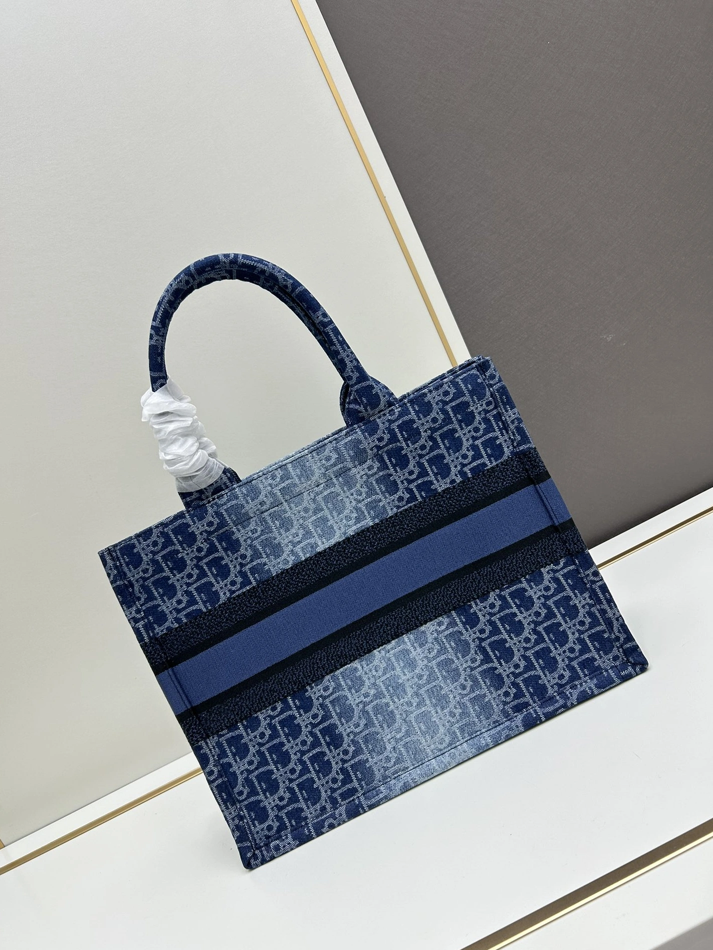 HighQuality 2267 Christian Dior AAA Quality Tote-Handbags For Women - Image 3