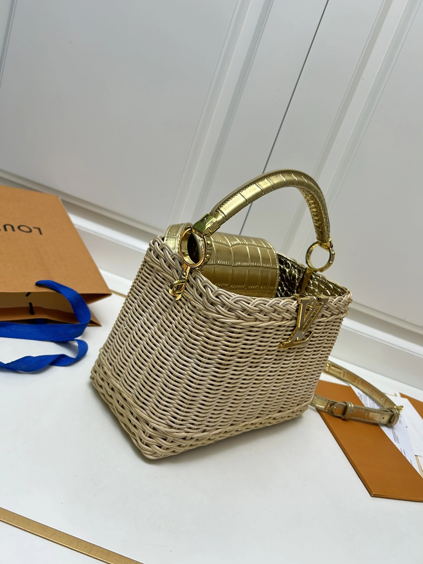 HighQuality 9010 Louis Vuitton AAA Quality Handbags For Women - Image 4