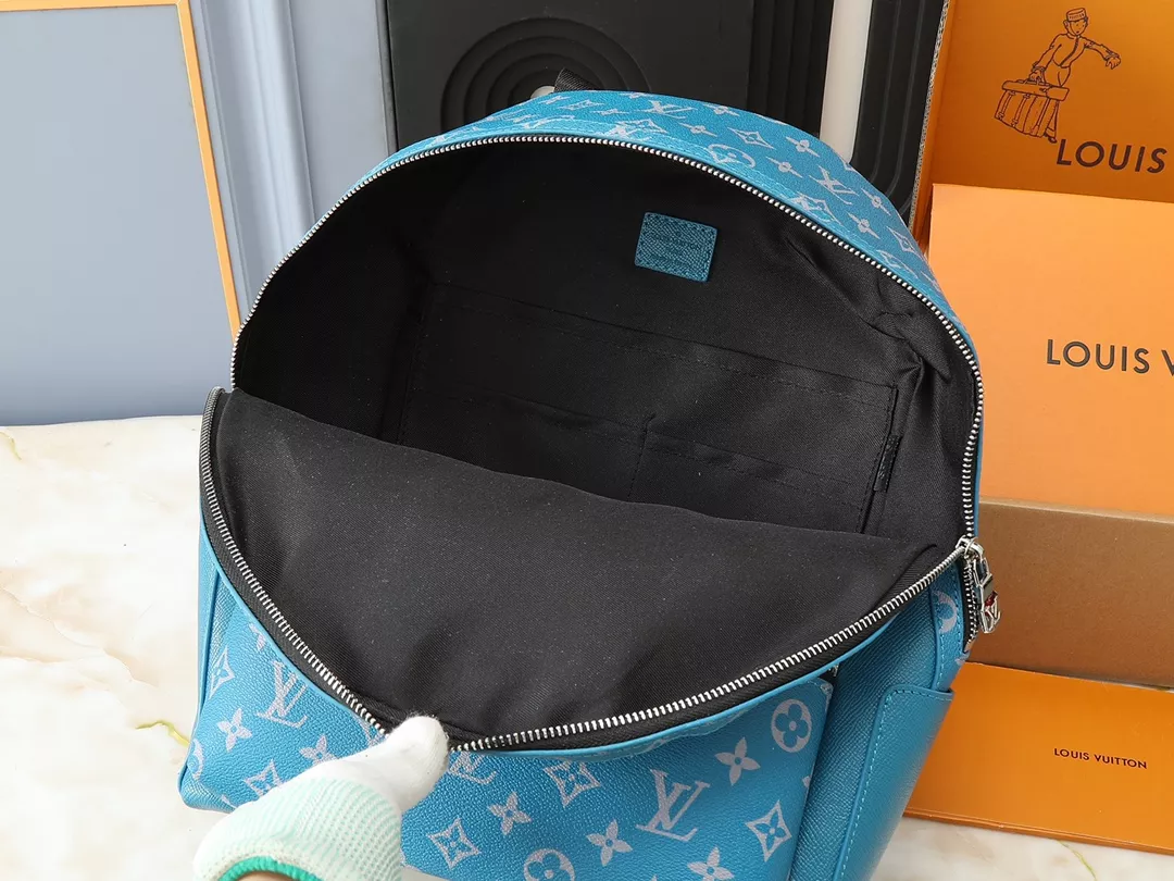 Lightweight 570 Louis Vuitton AAA Quality Backpacks For Women - Image 8