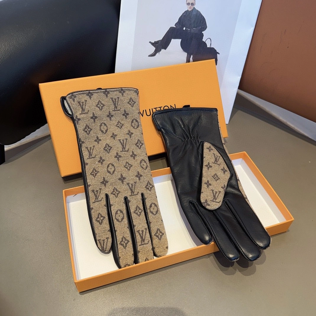 Lightweight 6040 Louis Vuitton LV Gloves For Women - Image 3