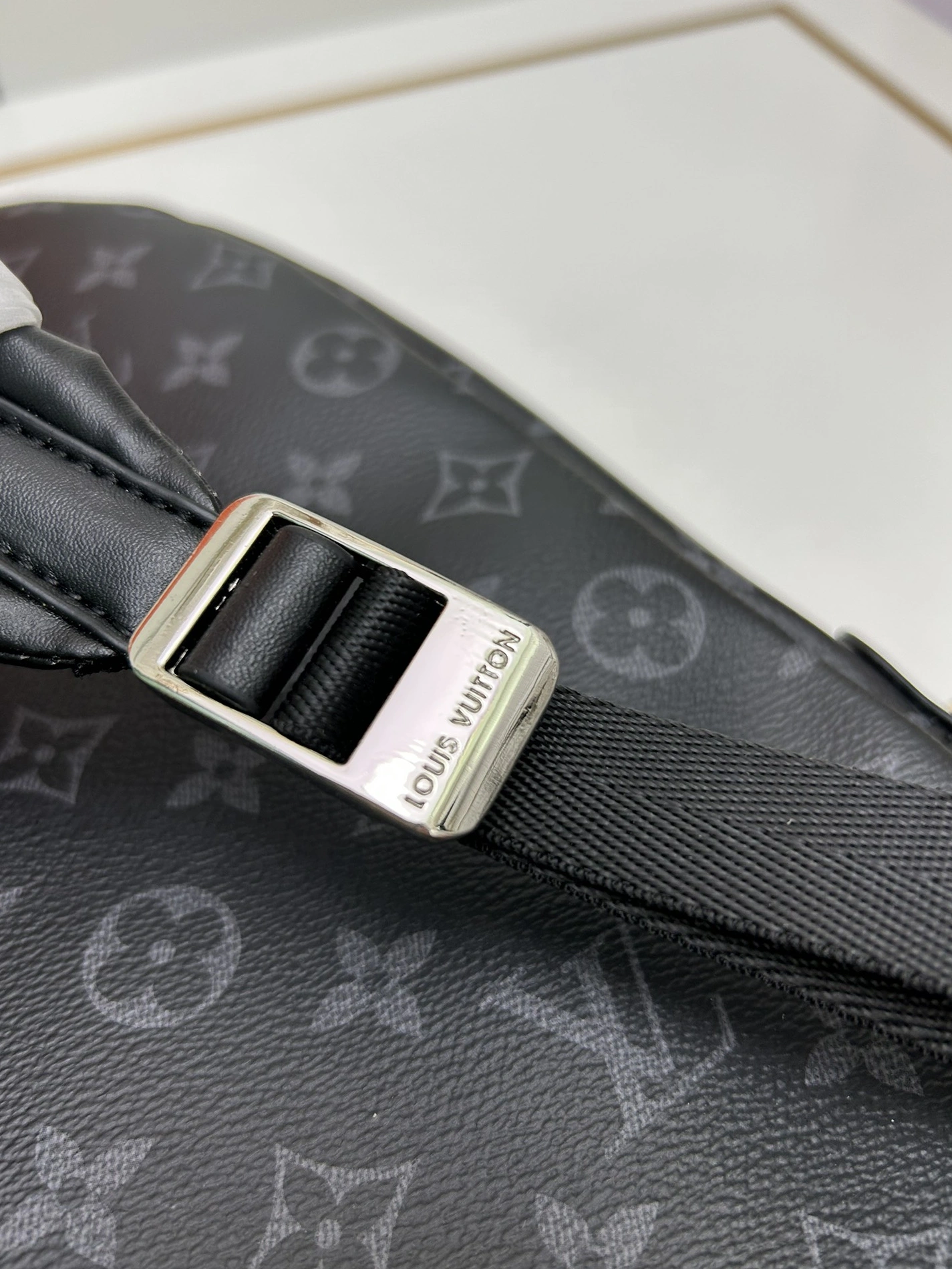 Louis Vuitton AAA Quality Backpacks For Unisex Breathable 8482 - Image 6