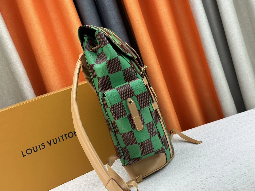 Louis Vuitton AAA Quality Backpacks For Unisex Refined 685 - Image 3