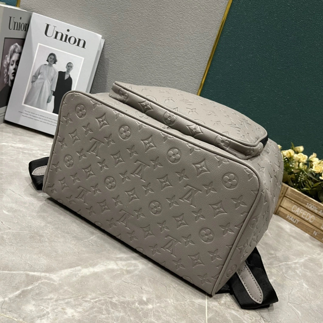 Louis Vuitton AAA Quality Backpacks For Unisex Trendy 6975 - Image 4