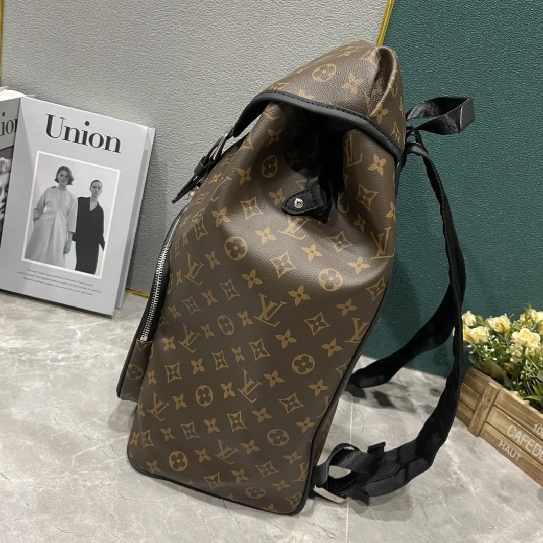Louis Vuitton AAA Quality Backpacks For Unisex Versatile 6770