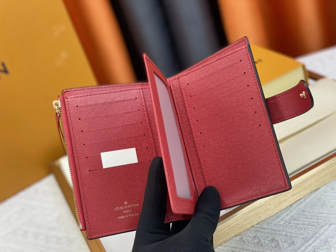 Louis Vuitton AAA Quality Card Case For Women Modern 359 - Image 6