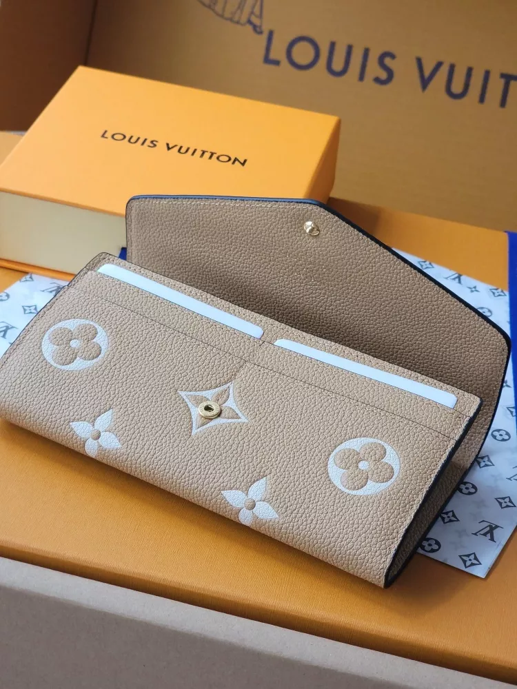 Louis Vuitton AAA Quality Card Case HighQuality 2673 - Image 6