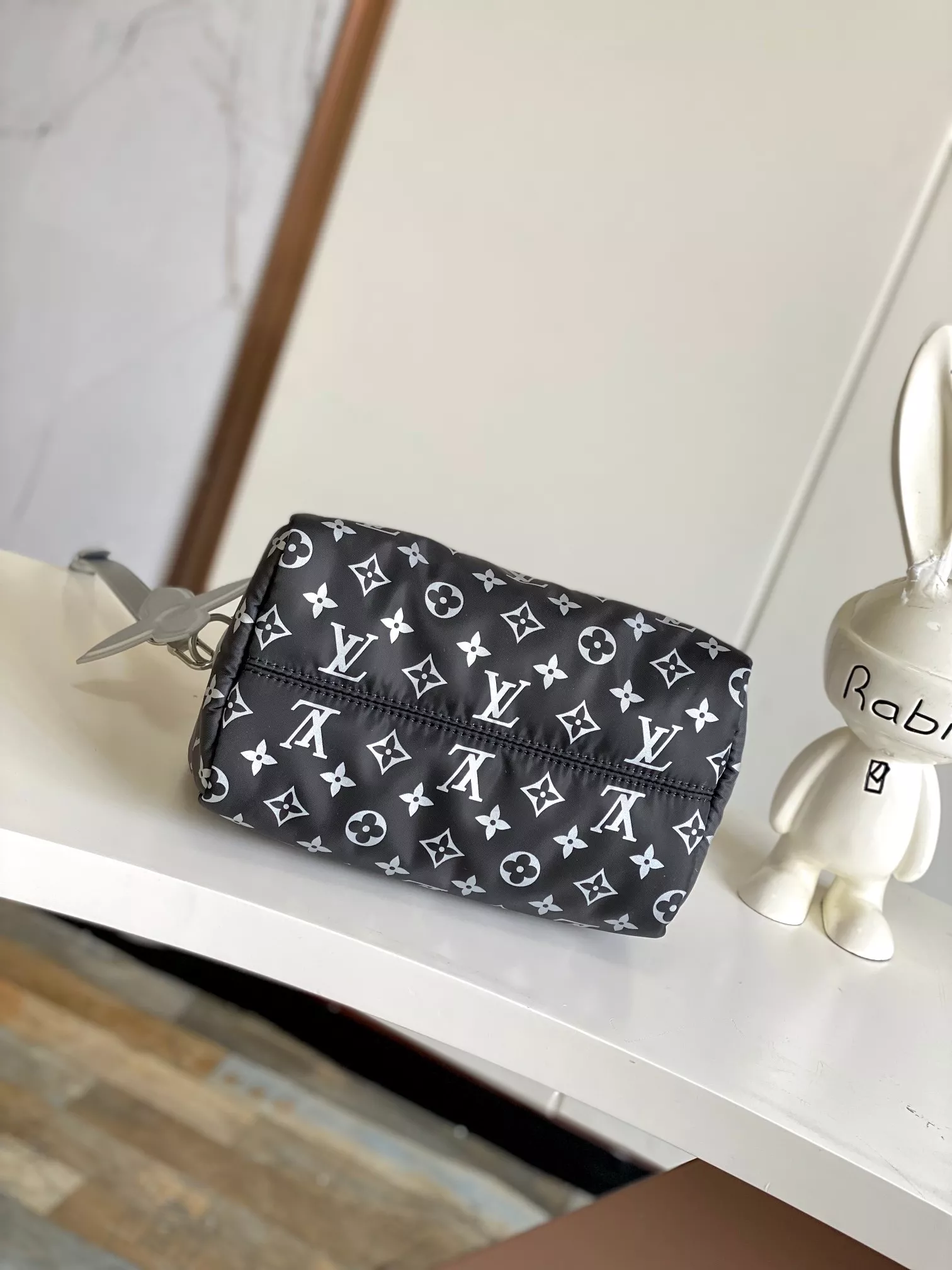 Louis Vuitton AAA Quality Handbags Elegant 4583 - Image 4