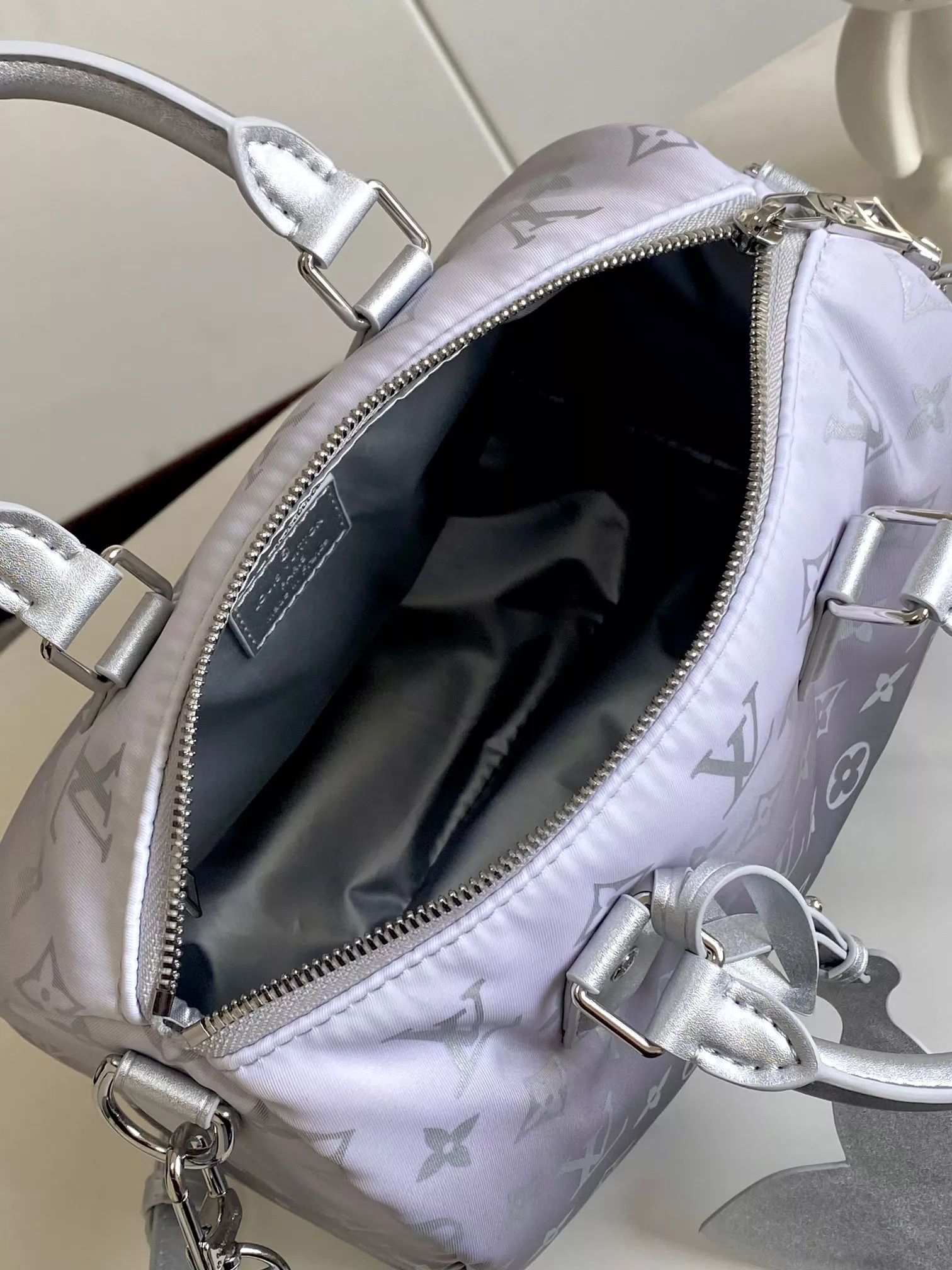 Louis Vuitton AAA Quality Handbags Elegant 4583 - Image 8