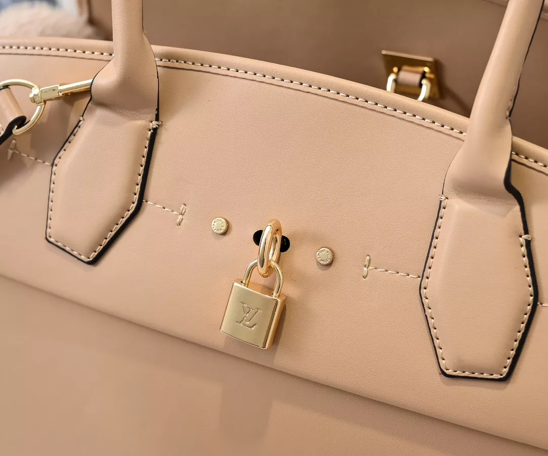 Louis Vuitton AAA Quality Handbags For Women Bold 9447 - Image 5