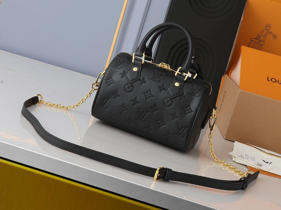 Louis Vuitton AAA Quality Handbags For Women Durable 7514