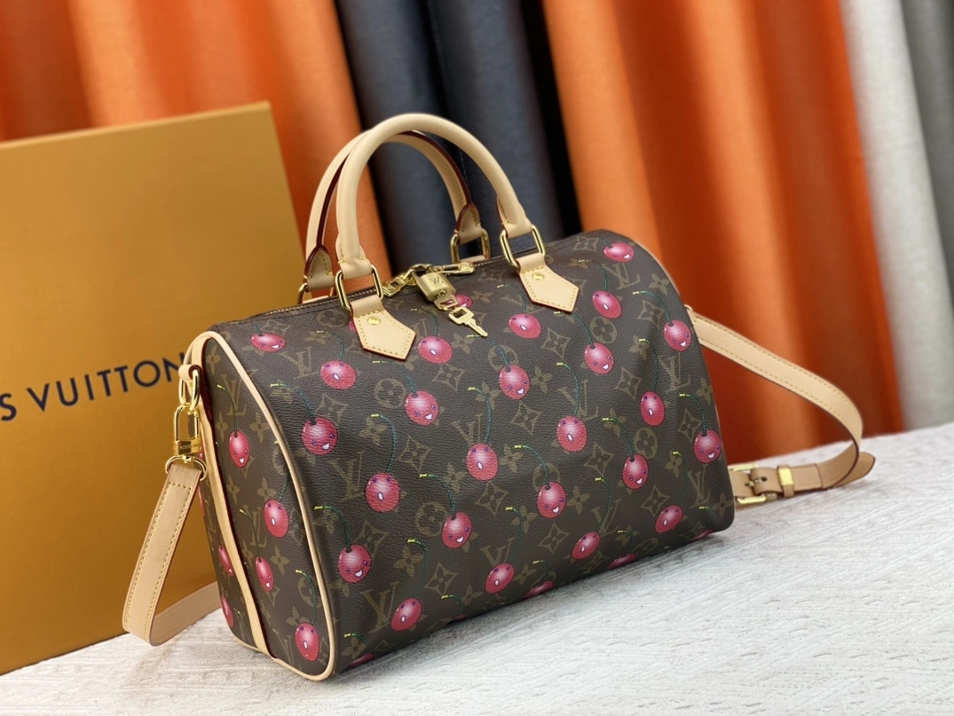 Louis Vuitton AAA Quality Handbags For Women Fashionable 7632