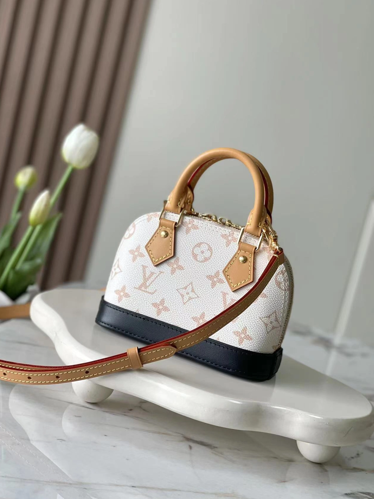 Louis Vuitton AAA Quality Handbags For Women Minimalist 2634 - Image 3