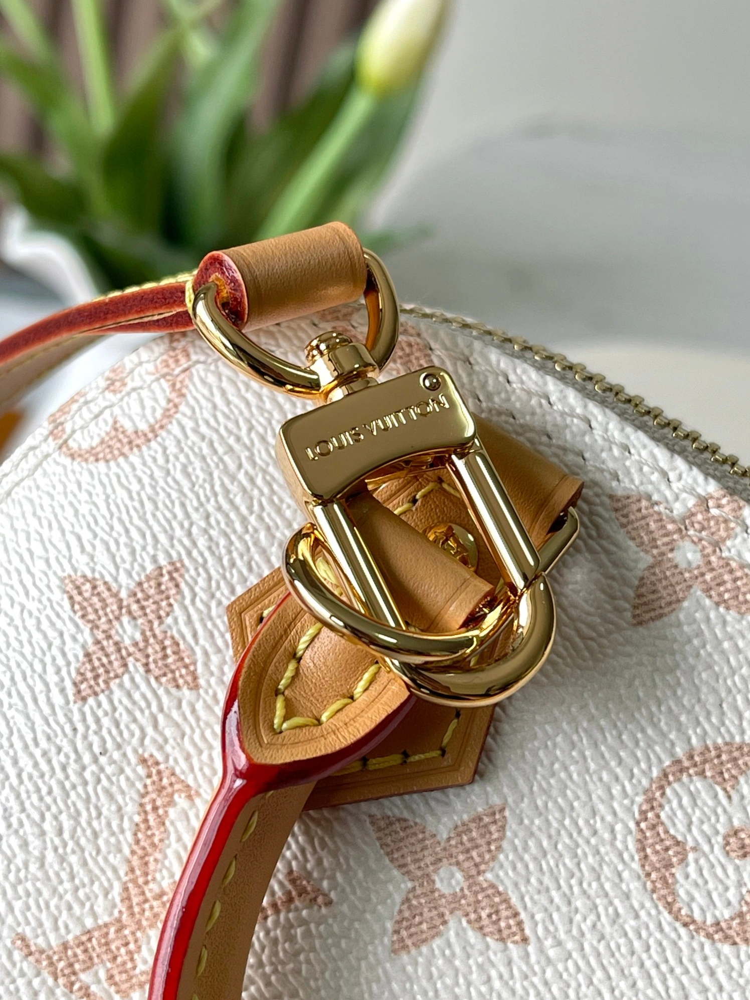 Louis Vuitton AAA Quality Handbags For Women Minimalist 2634 - Image 6