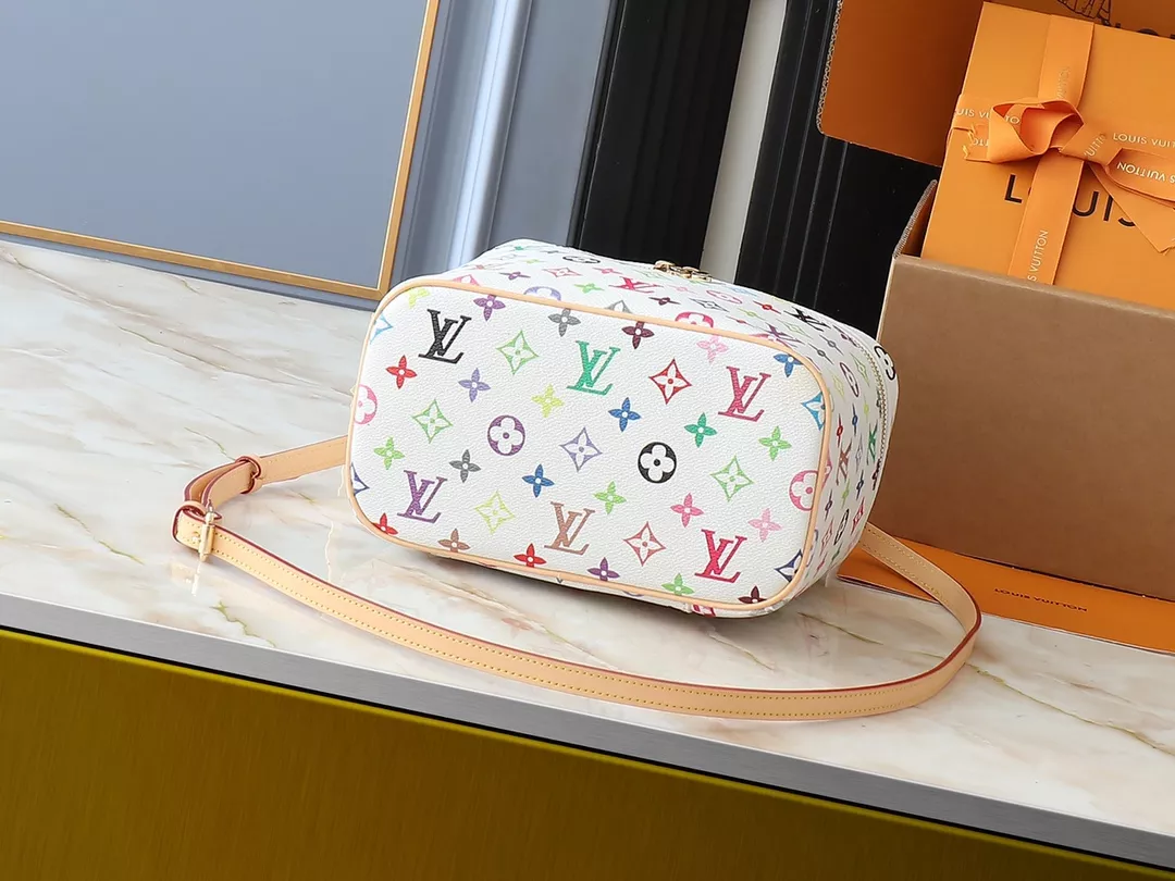 Louis Vuitton AAA Quality Handbags For Women Minimalist 3430 - Image 4