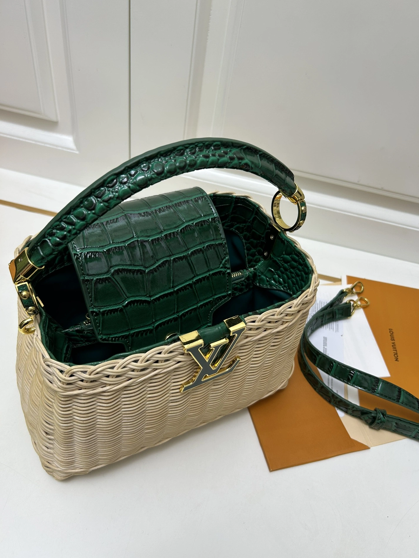 Louis Vuitton AAA Quality Handbags For Women ModernLook 2627 - Image 3